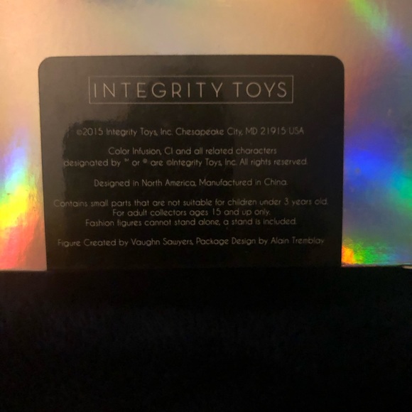 NRFB 2015 Integrity Toys Club W Exclusive Color Infusion Doll Ollie Lawson Vice - Picture 3 of 6